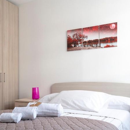 A 2 Passi Da Alba With 6 Beds Lejlighed Rodello Eksteriør billede
