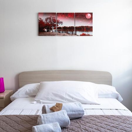 A 2 Passi Da Alba With 6 Beds Lejlighed Rodello Eksteriør billede