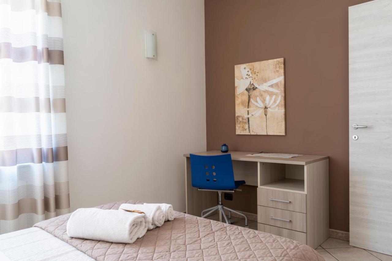 A 2 Passi Da Alba With 6 Beds Lejlighed Rodello Eksteriør billede